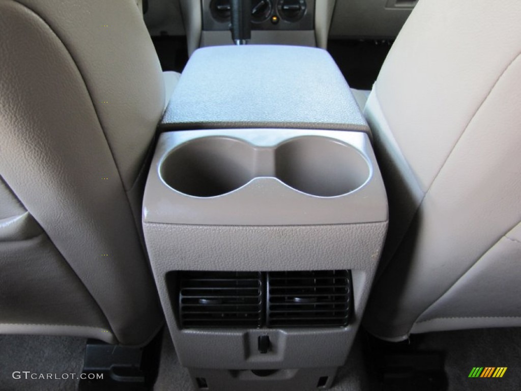 2007 Explorer XLT 4x4 - Black / Stone photo #21