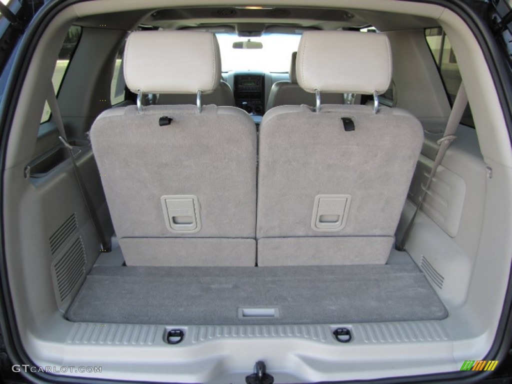 2007 Explorer XLT 4x4 - Black / Stone photo #28