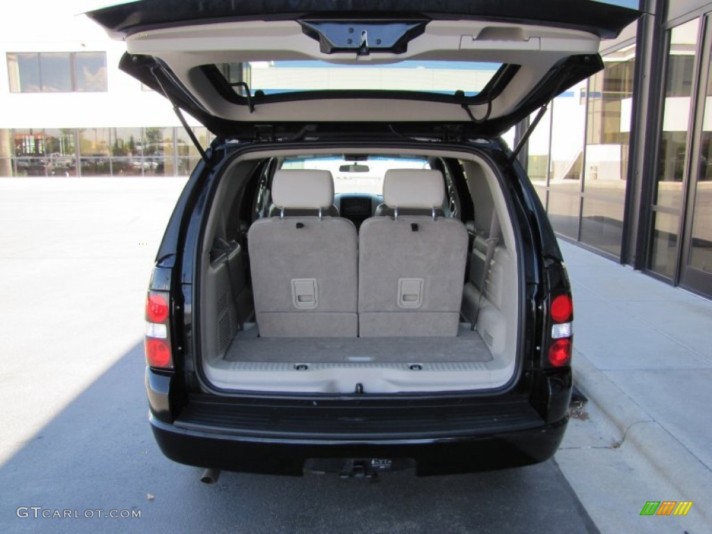 2007 Explorer XLT 4x4 - Black / Stone photo #29