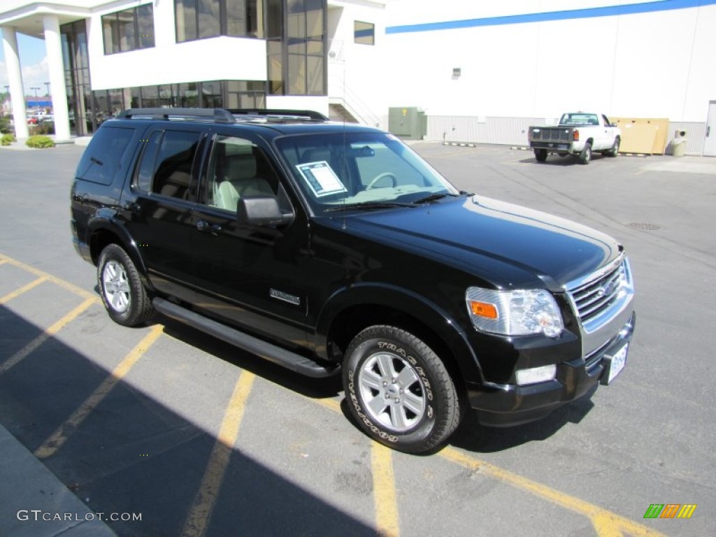 2007 Explorer XLT 4x4 - Black / Stone photo #34