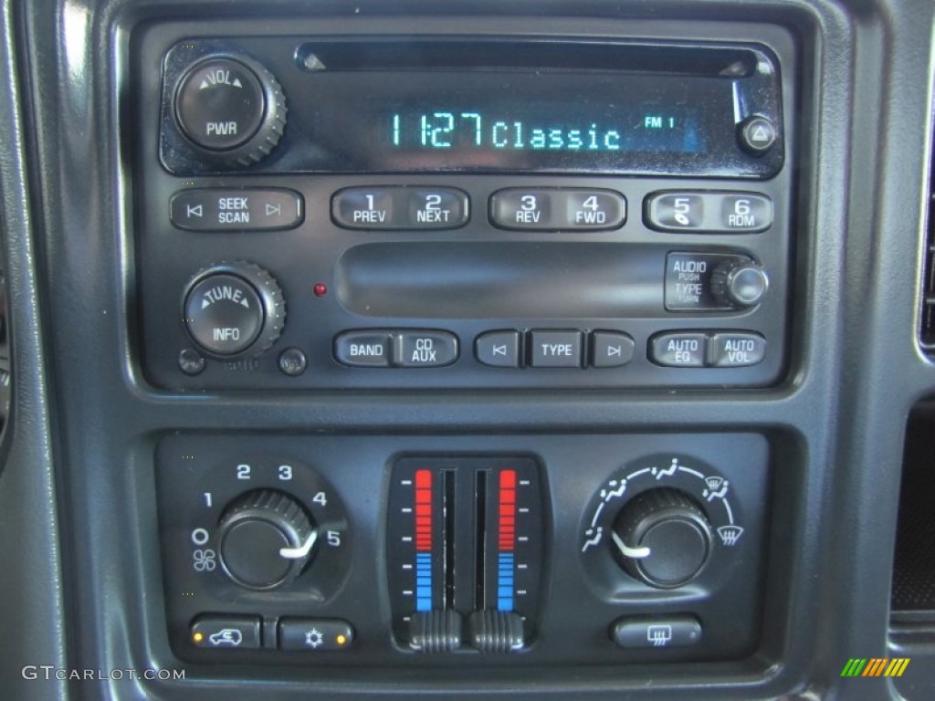 2007 GMC Sierra 1500 Classic SLE Crew Cab 4x4 Controls Photos