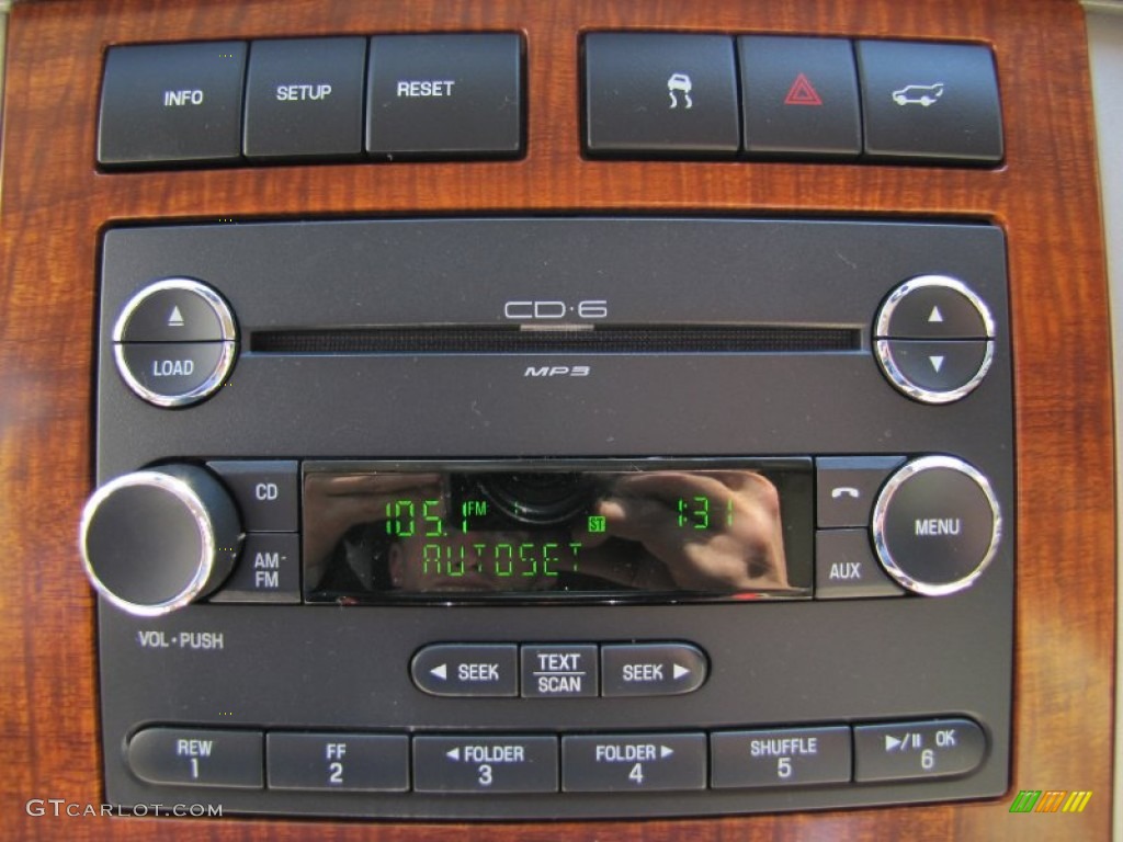 2010 Ford Expedition Eddie Bauer 4x4 Controls Photo #52581830