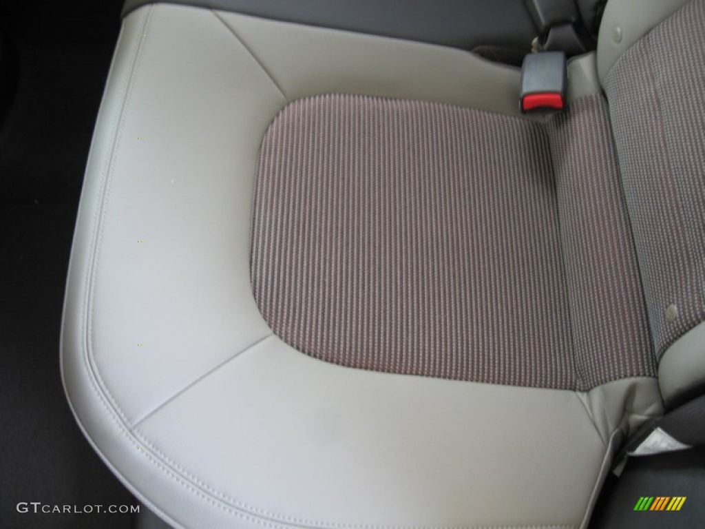 Taupe Interior 2012 Hyundai Tucson GLS Photo #52583420