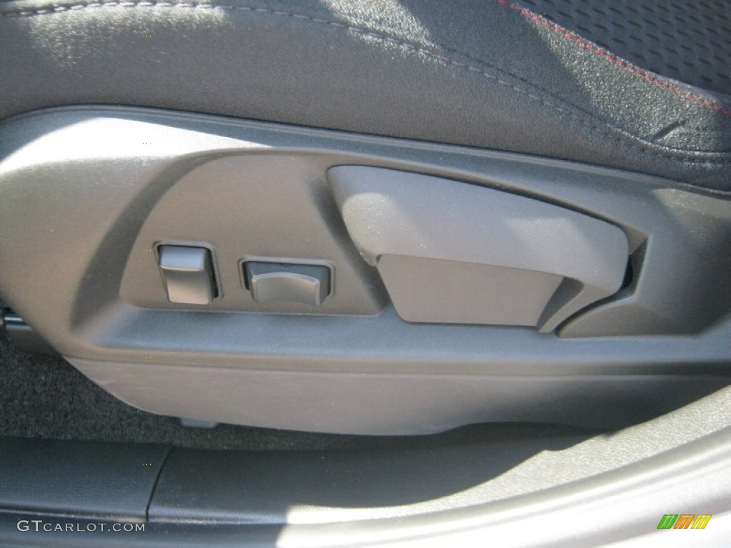 2011 Terrain SLE - Quicksilver Metallic / Jet Black photo #15