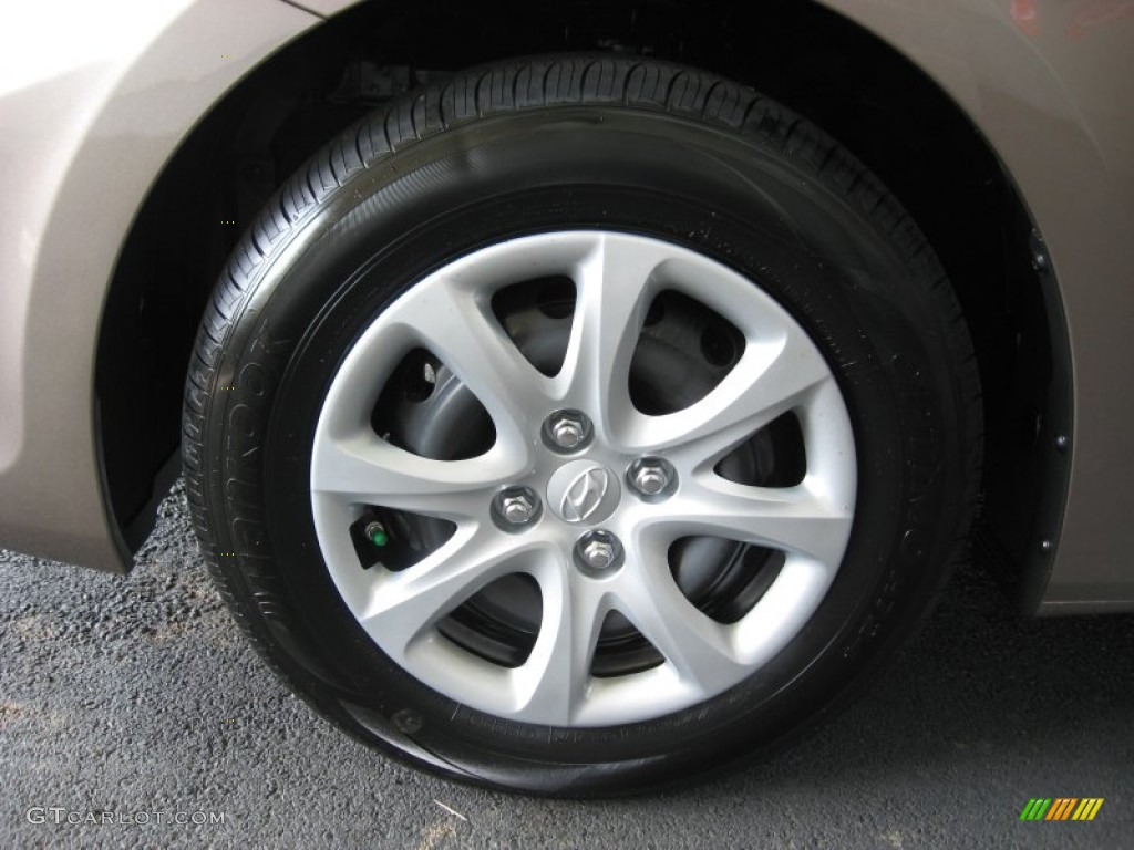 2012 Hyundai Accent GLS 4 Door Wheel Photo #52583693