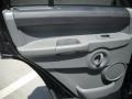 Black Clearcoat - Commander Sport 4x4 Photo No. 12