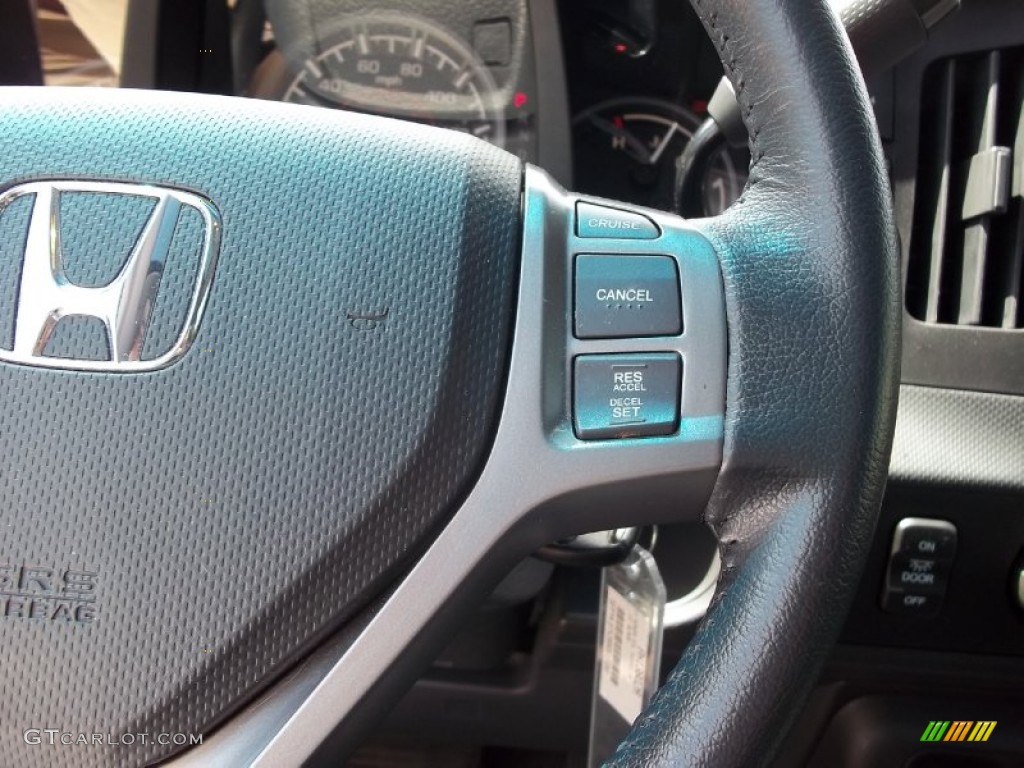 2011 Honda Ridgeline RTL Controls Photo #52584644