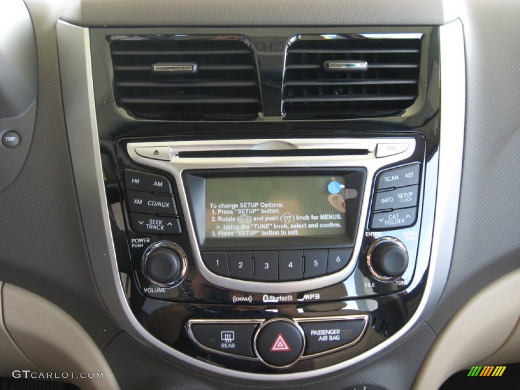2012 Hyundai Accent GLS 4 Door Controls Photo #52584722