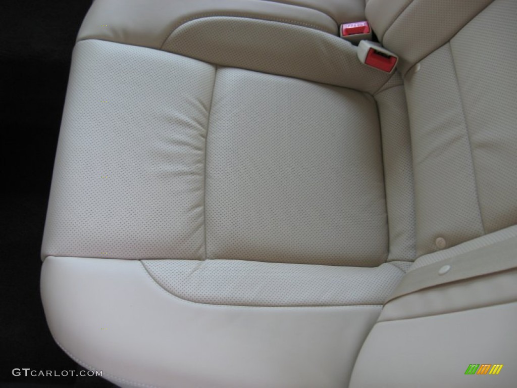 2011 Genesis 4.6 Sedan - White Satin Pearl / Cashmere photo #17