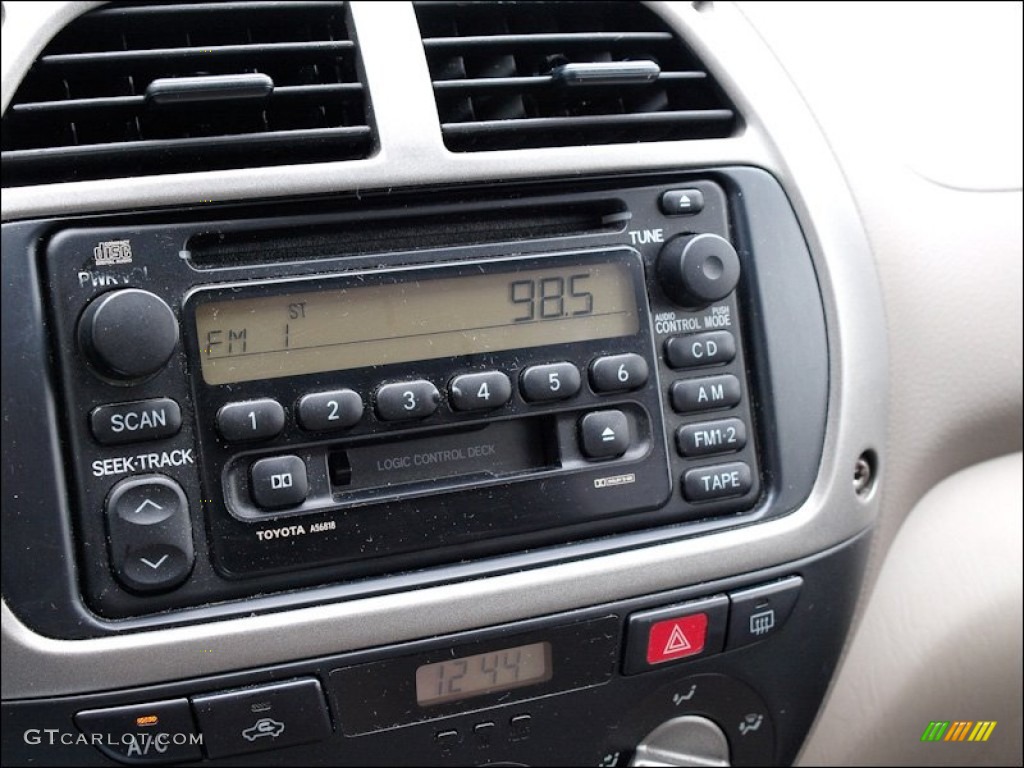 2001 Toyota RAV4 Standard RAV4 Model Controls Photo #52586033