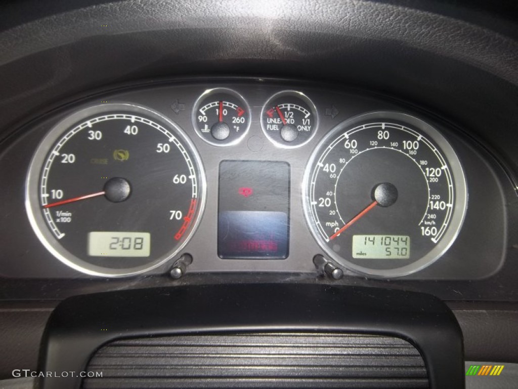 2002 Volkswagen Passat GLS Wagon Gauges Photo #52587089