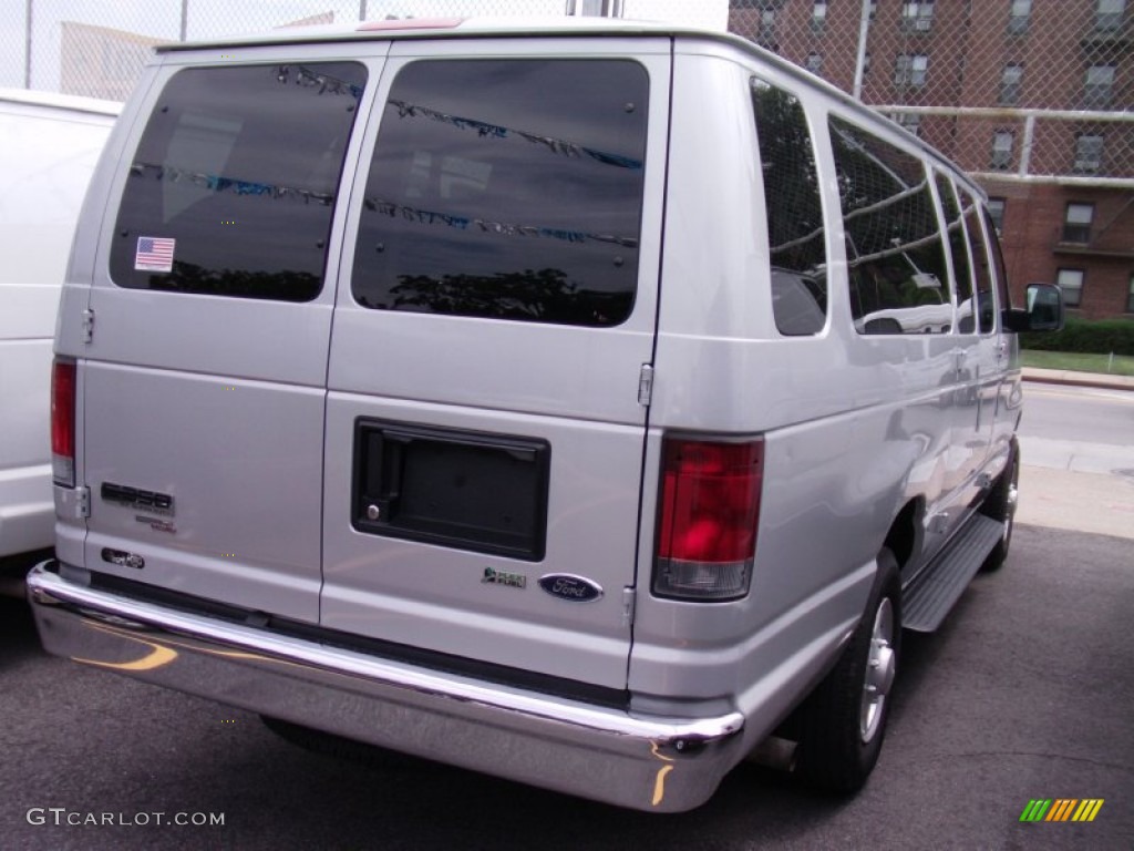 2009 E Series Van E350 Super Duty XLT Extended Passenger - Brilliant Silver Metallic / Medium Flint photo #2