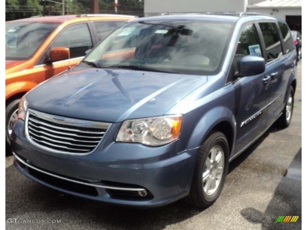 2011 Town & Country Touring - Sapphire Crystal Metallic / Black/Light Graystone photo #1