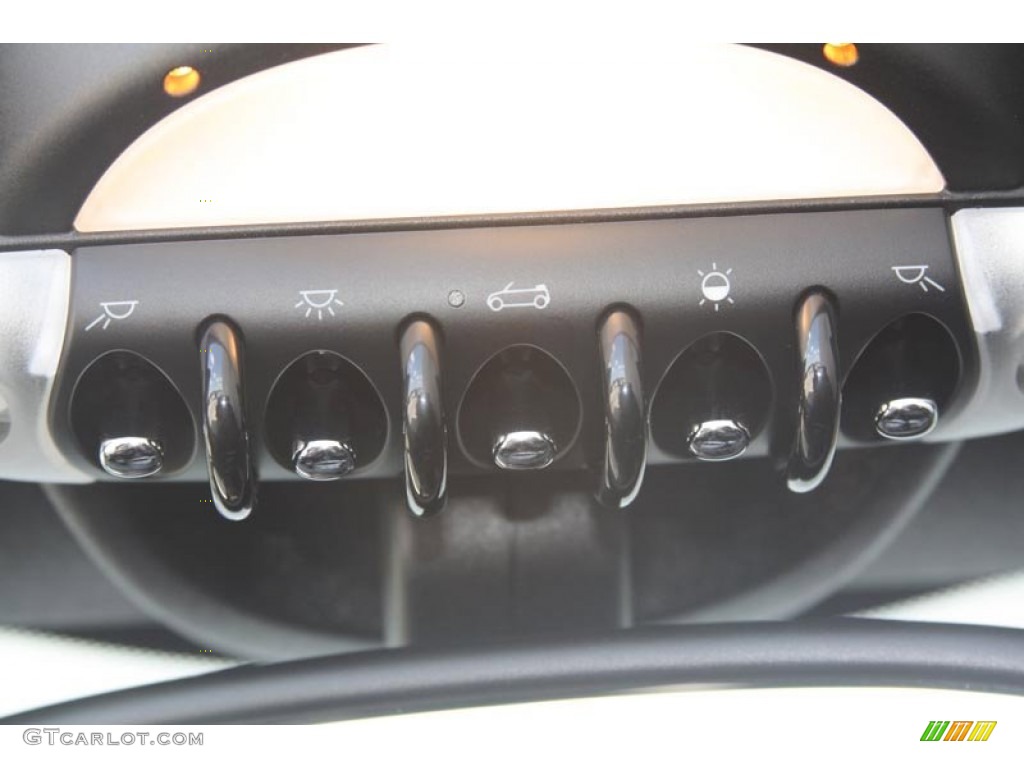 2012 Mini Cooper S Convertible Controls Photo #52587809