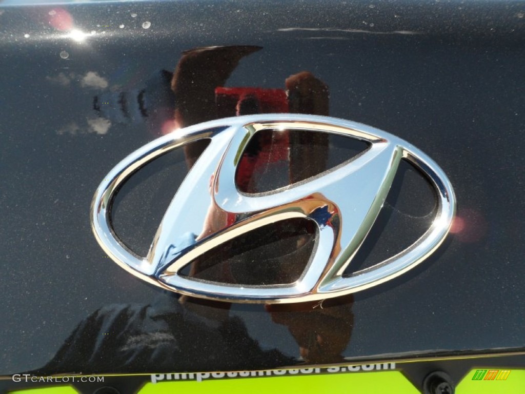 2012 Hyundai Elantra Limited Marks and Logos Photo #52589795