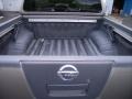 2005 Granite Metallic Nissan Frontier LE Crew Cab 4x4  photo #8