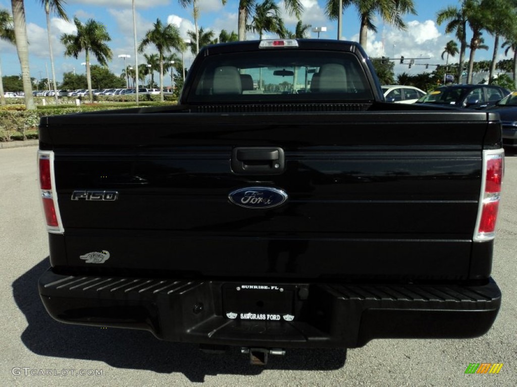 2010 F150 STX SuperCab - Tuxedo Black / Medium Stone photo #8