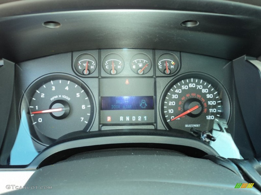 2010 F150 STX SuperCab - Tuxedo Black / Medium Stone photo #34