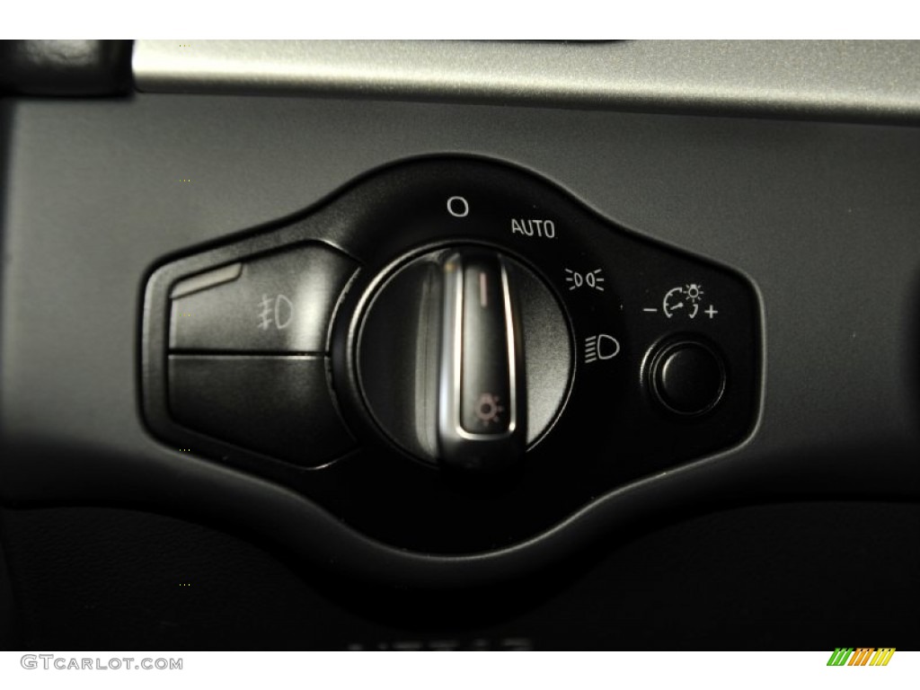 2010 Audi A5 3.2 quattro Coupe Controls Photo #52593113