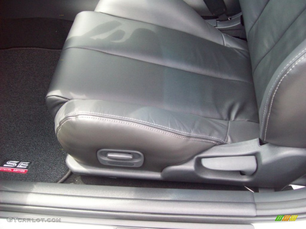 Dark Charcoal Interior 2012 Mitsubishi Eclipse SE Coupe Photo #52593626