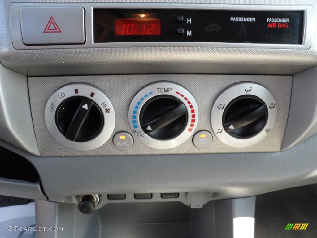 2009 Toyota Tacoma V6 PreRunner Double Cab Controls Photo #52593881