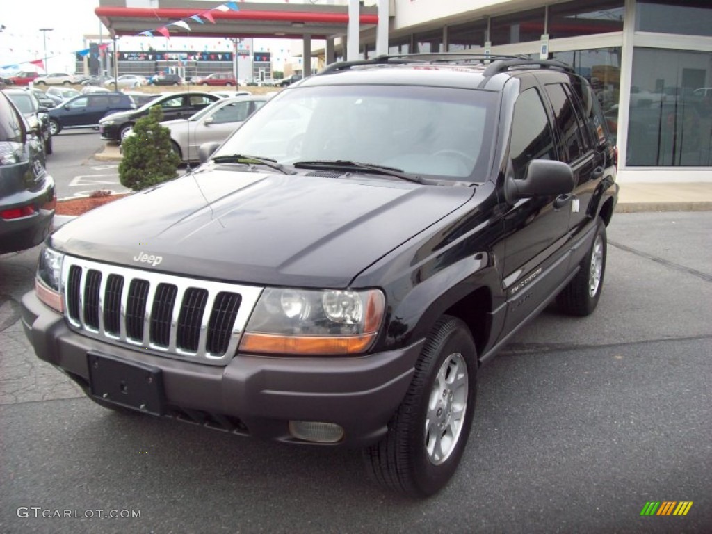 Black Jeep Grand Cherokee