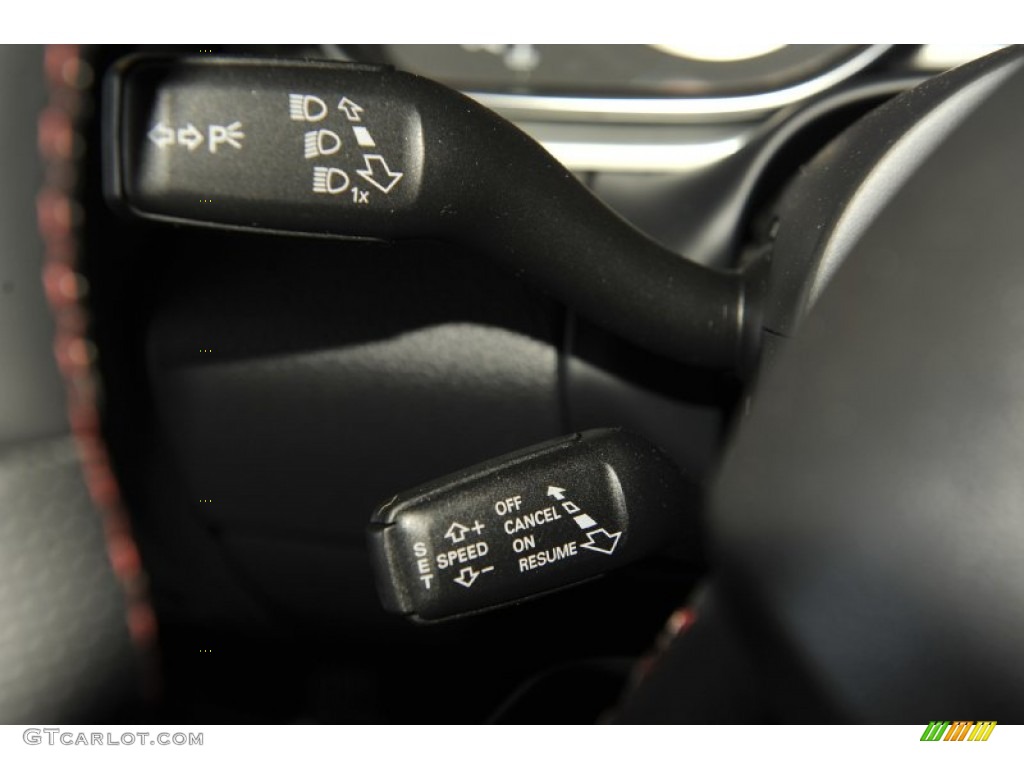 2009 Audi Q7 3.6 S-Line quattro Controls Photos