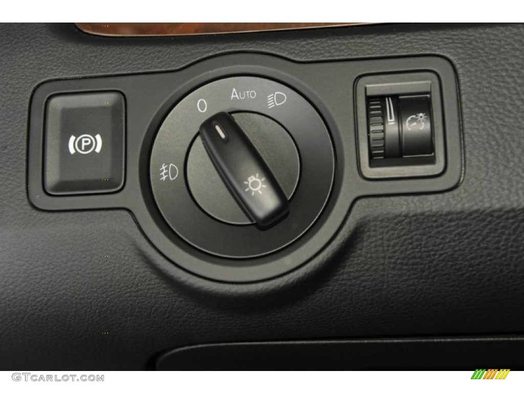 2008 Volkswagen Passat Lux Sedan Controls Photo #52596506