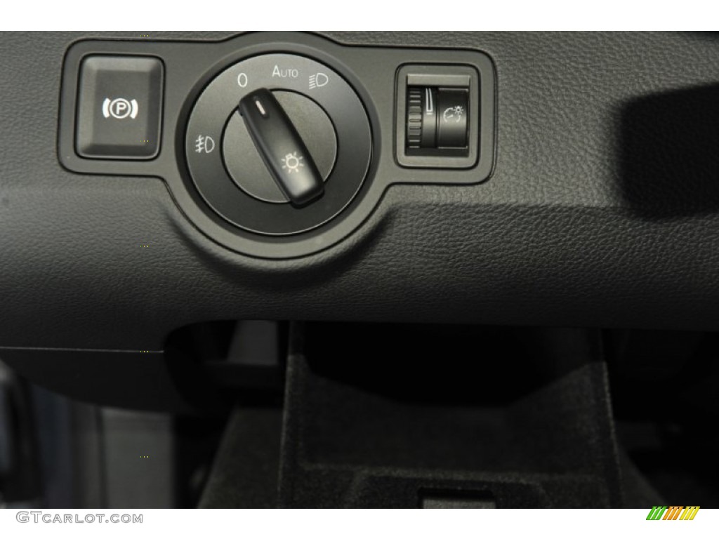 2008 Volkswagen Passat Lux Sedan Controls Photos