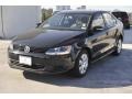 Black - Jetta SE Sedan Photo No. 3