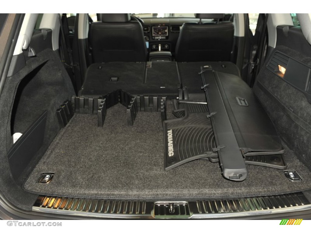 2011 Volkswagen Touareg TDI Sport 4XMotion Trunk Photo #52597343