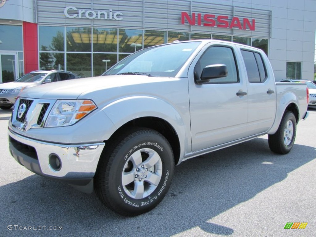 2011 Frontier SV Crew Cab - Radiant Silver Metallic / Steel photo #1