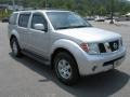 2005 Silver Lightning Metallic Nissan Pathfinder SE 4x4  photo #4