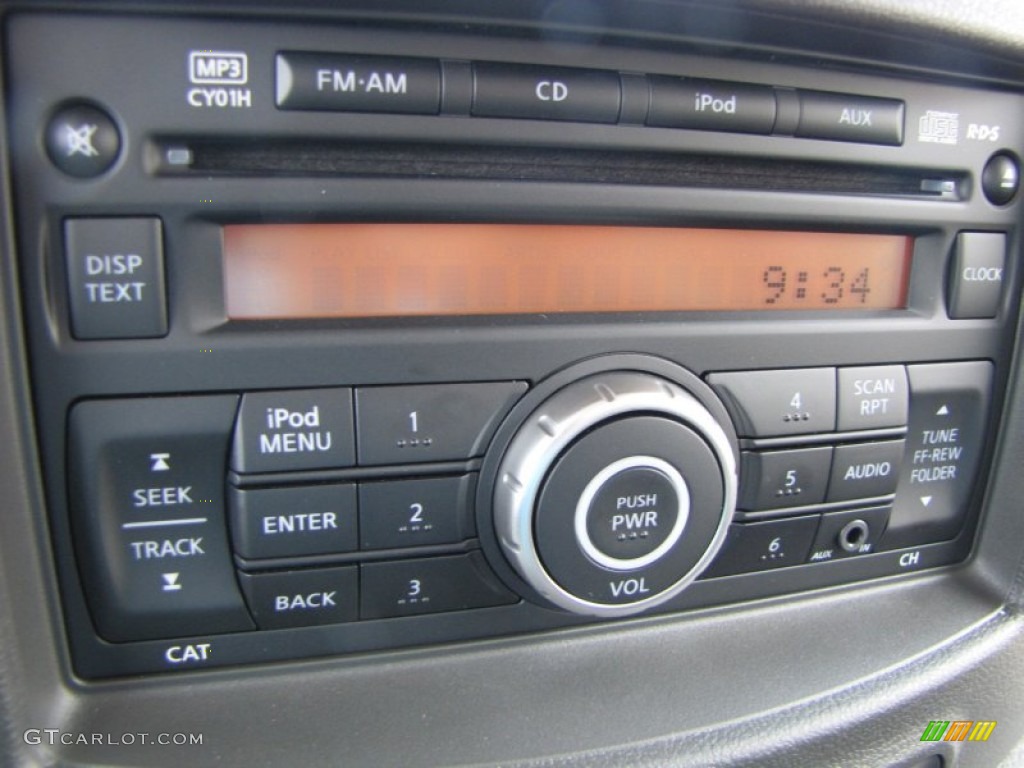 2011 Nissan Cube 1.8 SL Controls Photo #52605991