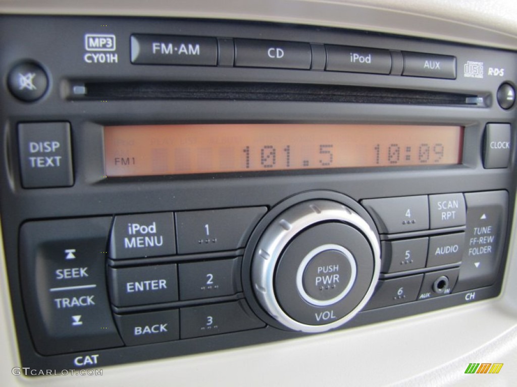 2011 Nissan Cube 1.8 SL Controls Photo #52606250
