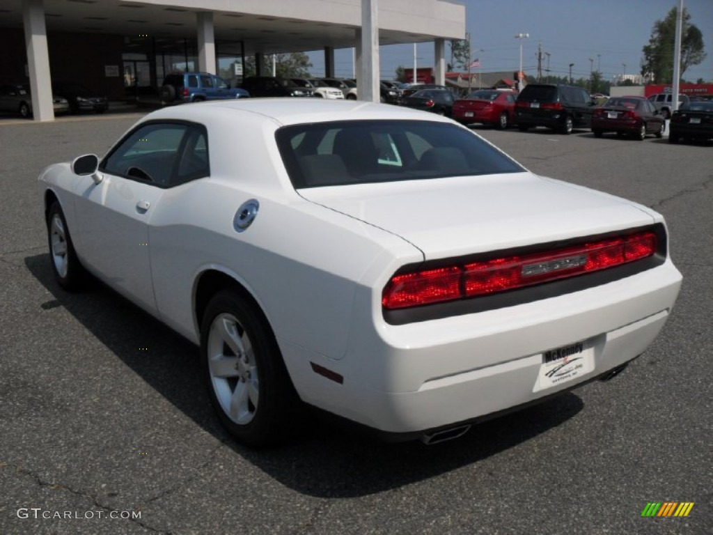 2011 Challenger SE - Bright White / Dark Slate Gray photo #2