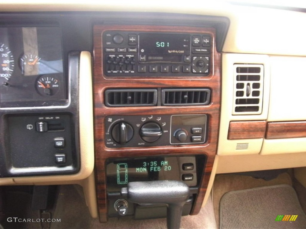 1995 Grand Cherokee Limited - Emerald Green Pearl / Tan photo #12