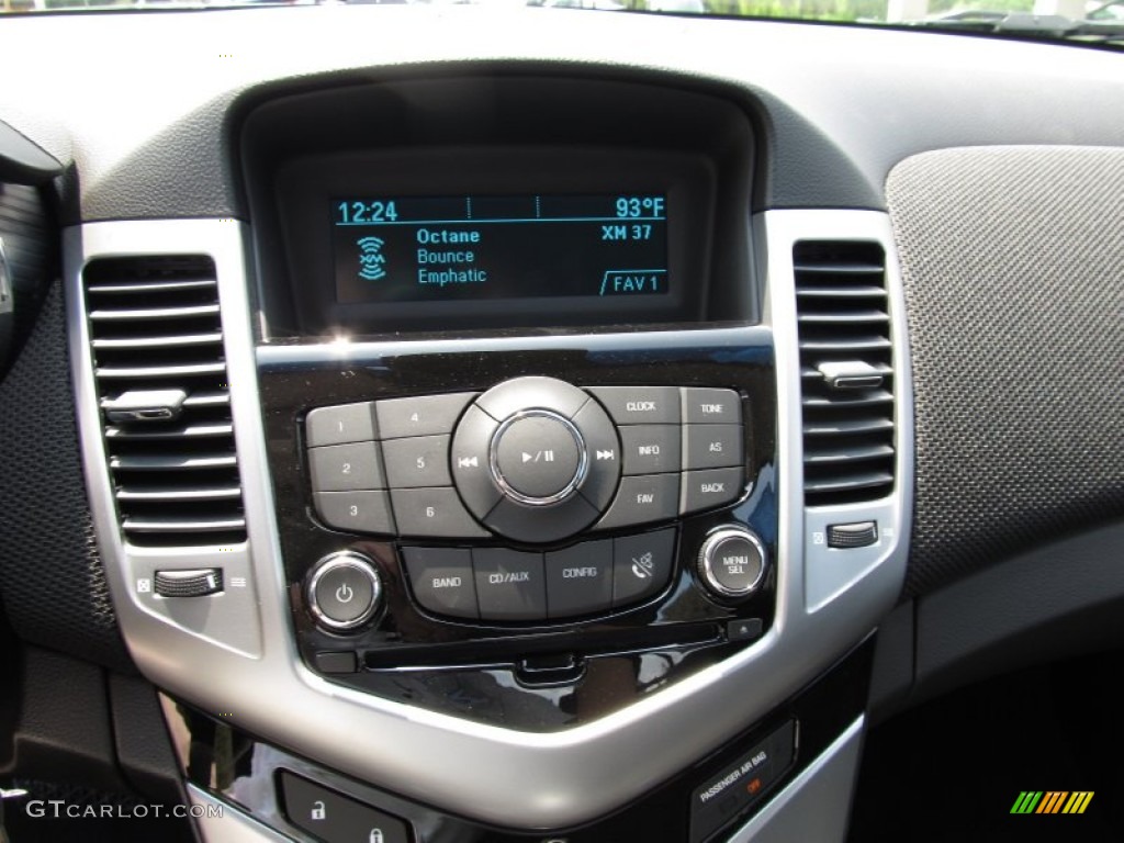 2012 Chevrolet Cruze LT/RS Controls Photo #52613087