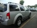 2007 Silver Lightning Nissan Pathfinder SE 4x4  photo #7