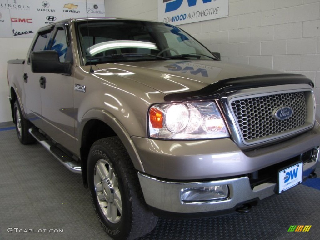 2004 F150 Lariat SuperCrew 4x4 - Arizona Beige Metallic / Tan photo #2