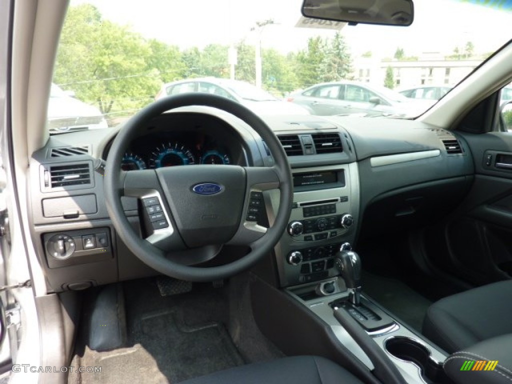 2012 Ford Fusion SE V6 Charcoal Black Dashboard Photo #52617341