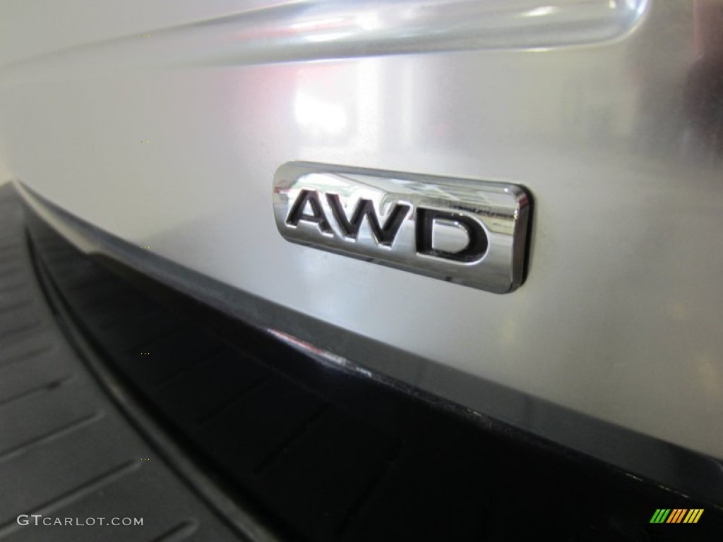 2010 Ford Flex Limited AWD Marks and Logos Photos