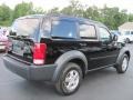 Black - Nitro SXT 4x4 Photo No. 2