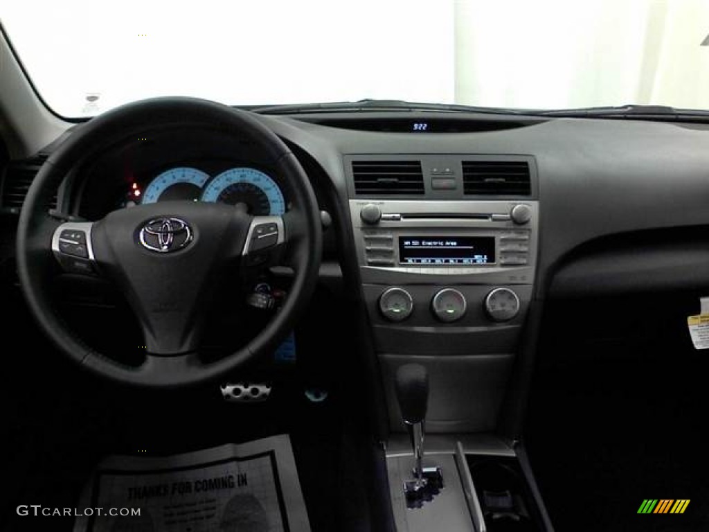 2011 Camry SE V6 - Magnetic Gray Metallic / Dark Charcoal photo #7