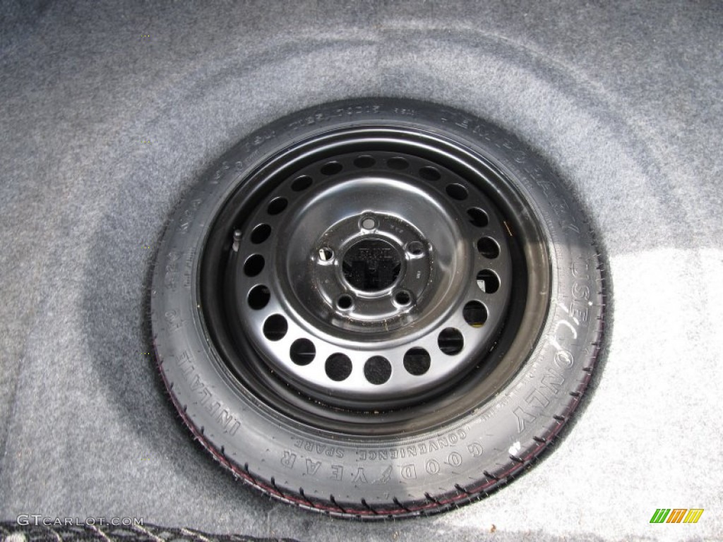 2004 Buick Regal LS Trunk Photo #52623329