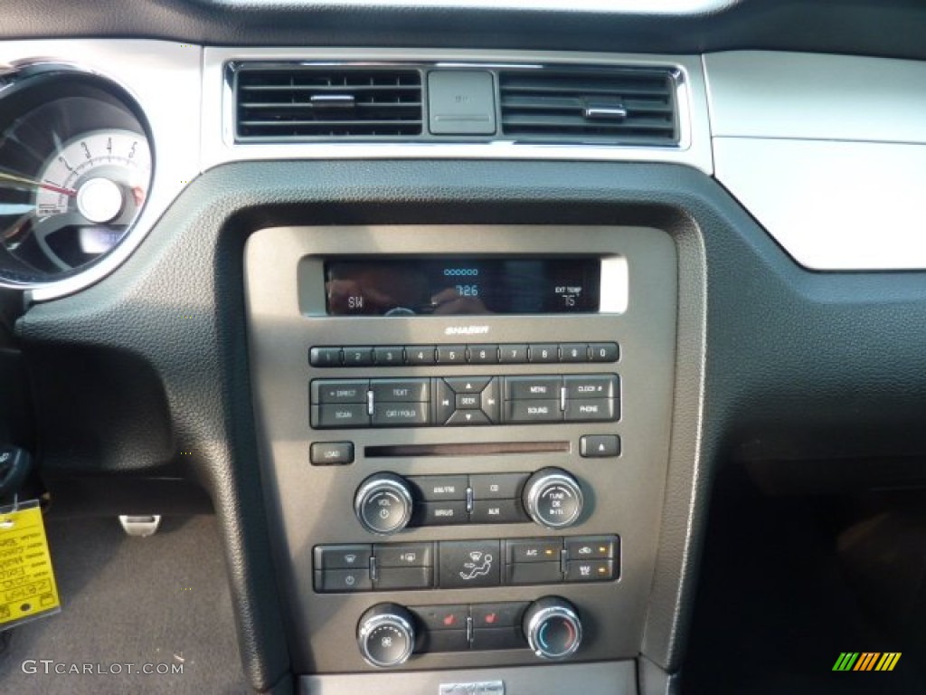 2010 Ford Mustang GT Premium Convertible Controls Photo #52627376