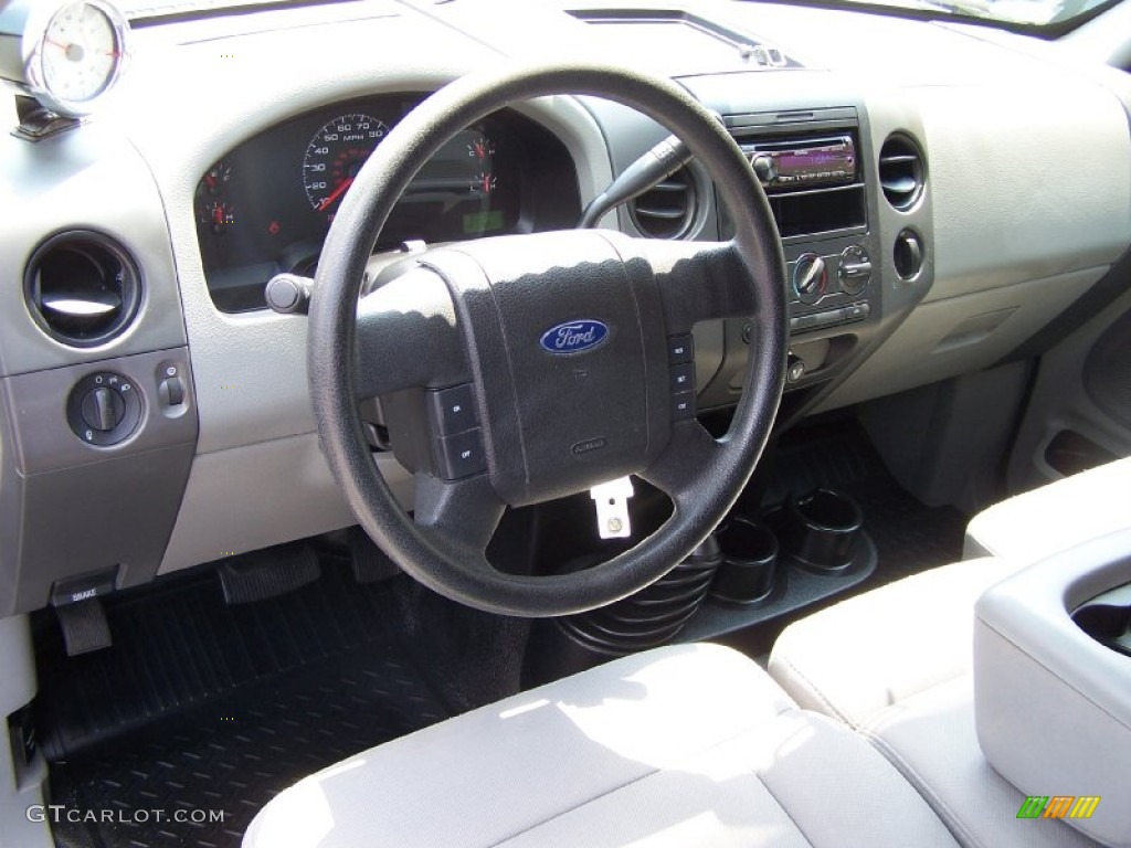 2006 F150 STX SuperCab 4x4 - Silver Metallic / Medium Flint photo #11