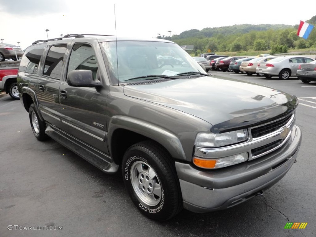 Medium Charcoal Gray Metallic 2000 Chevrolet Suburban 1500 LS 4x4 Exterior Photo #52633142