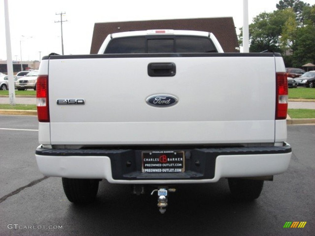 2004 F150 STX SuperCab 4x4 - Oxford White / Medium/Dark Flint photo #5