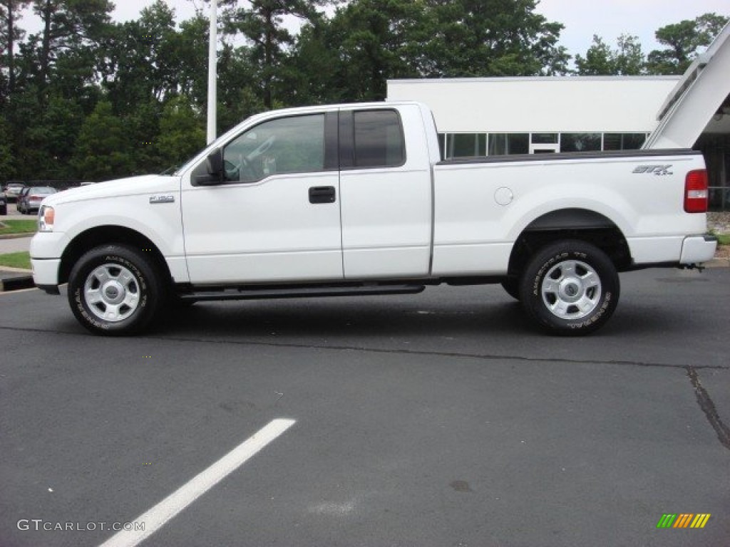 2004 F150 STX SuperCab 4x4 - Oxford White / Medium/Dark Flint photo #7